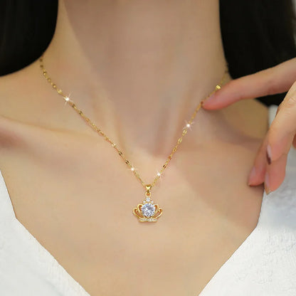 Classic Retro Charm Queen's Crown Micro-Inlaid Stainless Steel Necklace Exquisite Personalized Hollow Clavicle Chain